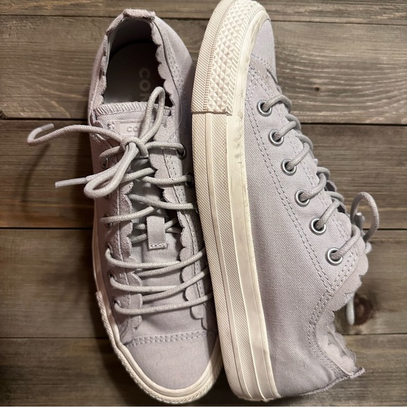 Converse Chuck Taylor All-Star Frilly Thrills Low Tops - Picture 5 of 6